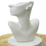 پیرسینگ گوش نقره 925 میخی مدل سه نگین خطی