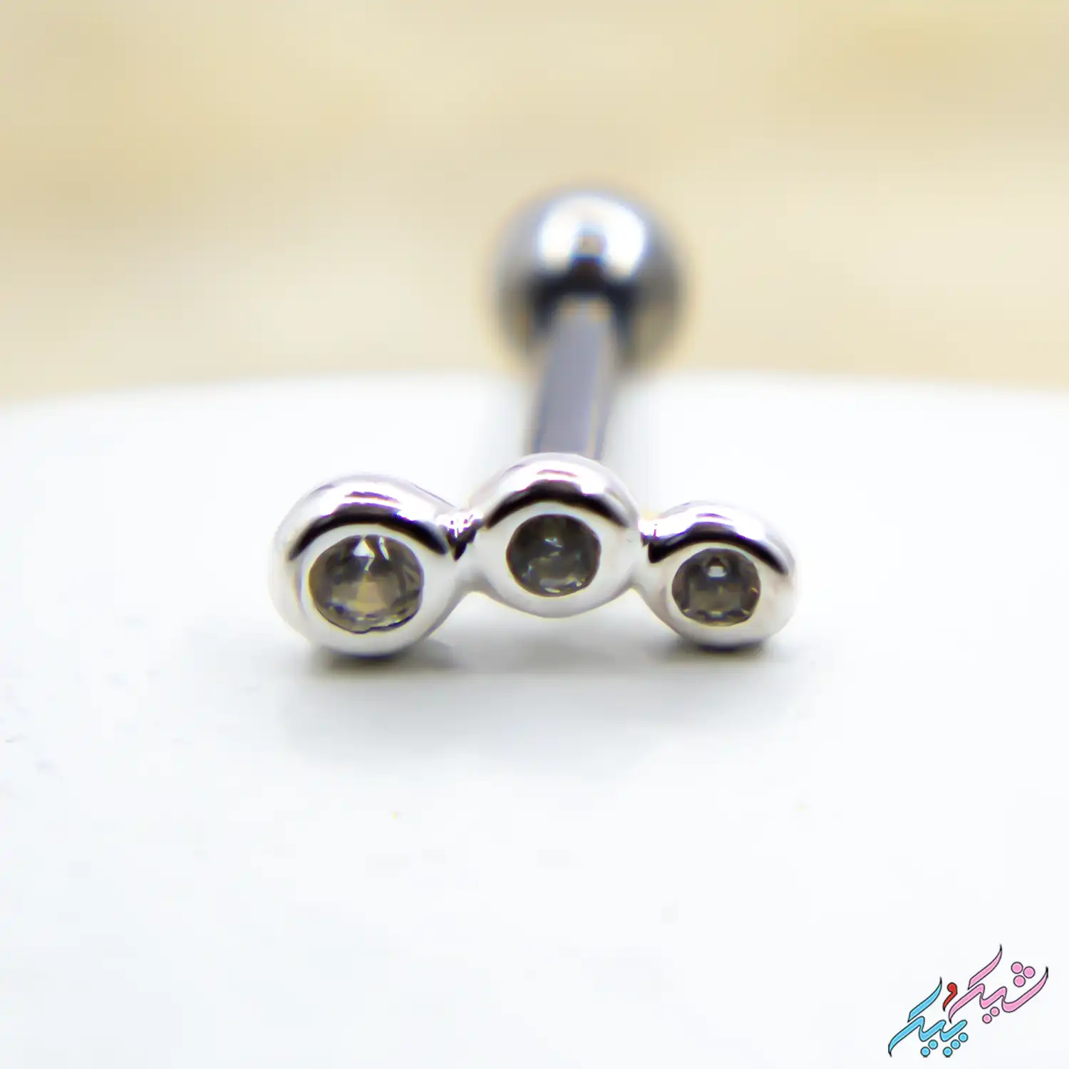 silver-piercing-ear-1-5 پیرسینگ گوش نقره 925 میخی مدل سه نگین خطی